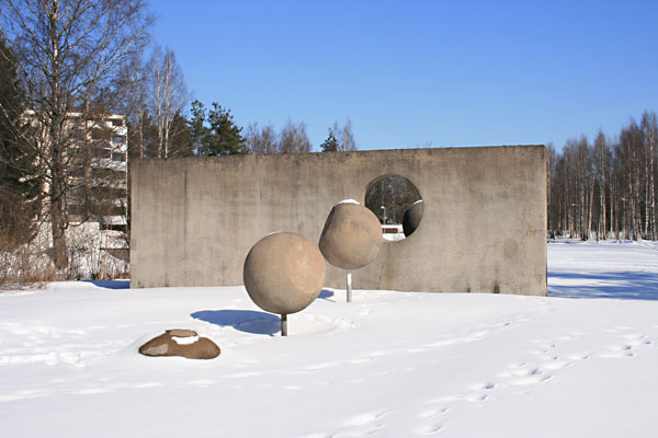 Liikett&auml; tilassa